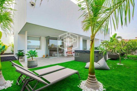 Villa for sale Adeje, Tenerife, Spain 4 bedrooms, 281 sq.m. No. 111114 - photo 7