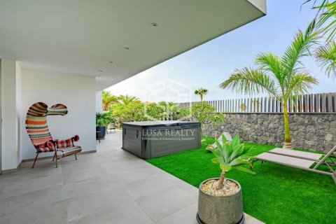 Villa for sale Adeje, Tenerife, Spain 4 bedrooms, 281 sq.m. No. 111114 - photo 6
