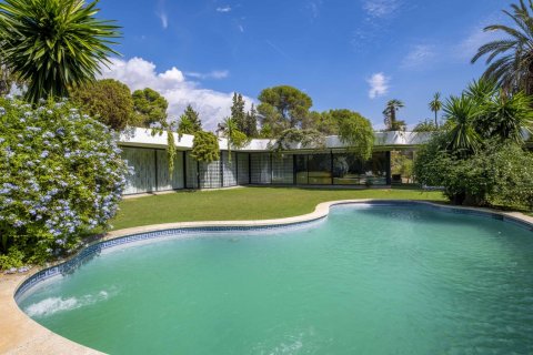 House for sale Barcelona, Spain 4 bedrooms, 810 sq.m. No. 73155 - photo 1