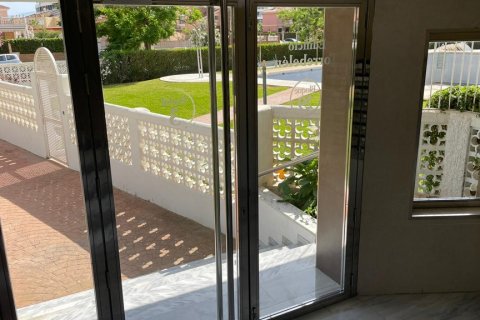 Apartment for rent Torremolinos, Malaga, Spain 3 bedrooms, 140 sq.m. No. 107676 - photo 4