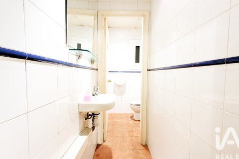 Propiedad comercial en alquiler en Barcelona, España 65 m2 No. 188512 - foto 17