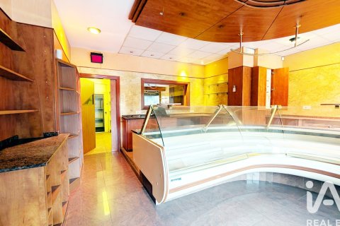 Propiedad comercial en alquiler en Barcelona, España 65 m2 No. 188512 - foto 7