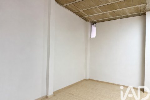 Komerciāls īpašums īrēšanai Silla, Valencia, Spānijā 240 m2 Nr. 188513 - attēls 2