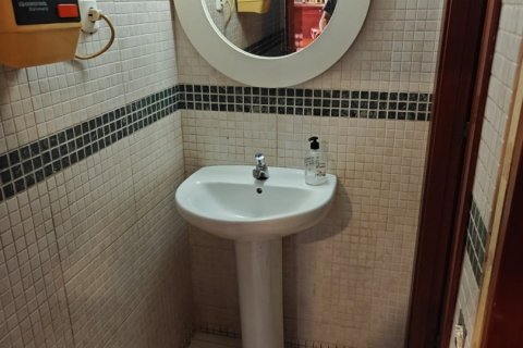 Komerciāls īpašums īrēšanai Badalona, Barcelona, Spānijā 100 m2 Nr. 188511 - attēls 6