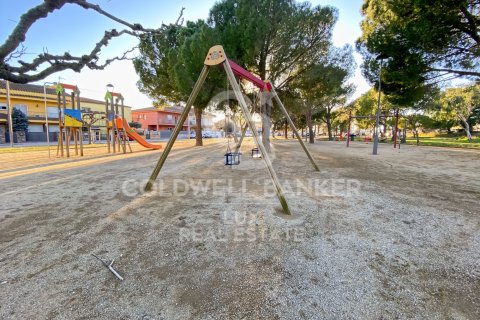 Hus till salu i Vilamalla, Girona, Spanien 4 sovrum, 395 kvm. Nr. 159656 - foto 8