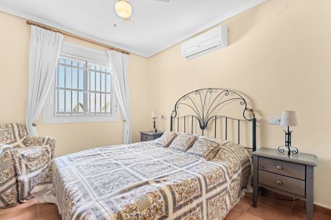 Villa à vendre à Gran Alacant, Alicante, Espagne, 3 chambres, 185 m2 No. 137945 - photo 28