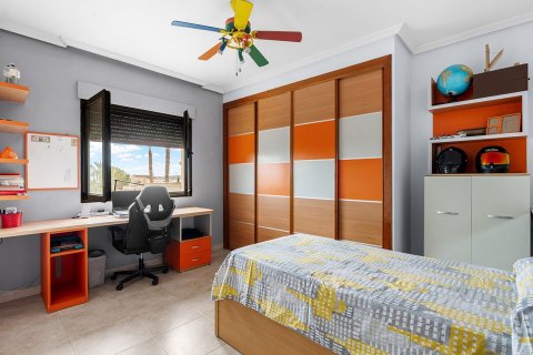 Villa en venta en Alicante, España 5 dormitorios, 381 m2 No. 137943 - foto 18