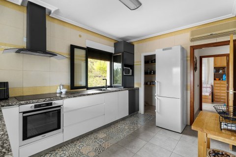 Villa en venta en Alicante, España 5 dormitorios, 381 m2 No. 137943 - foto 10