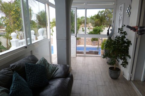 Villa à vendre Alicante, Espagne, 4 chambres,  No. 137818 - photo 17
