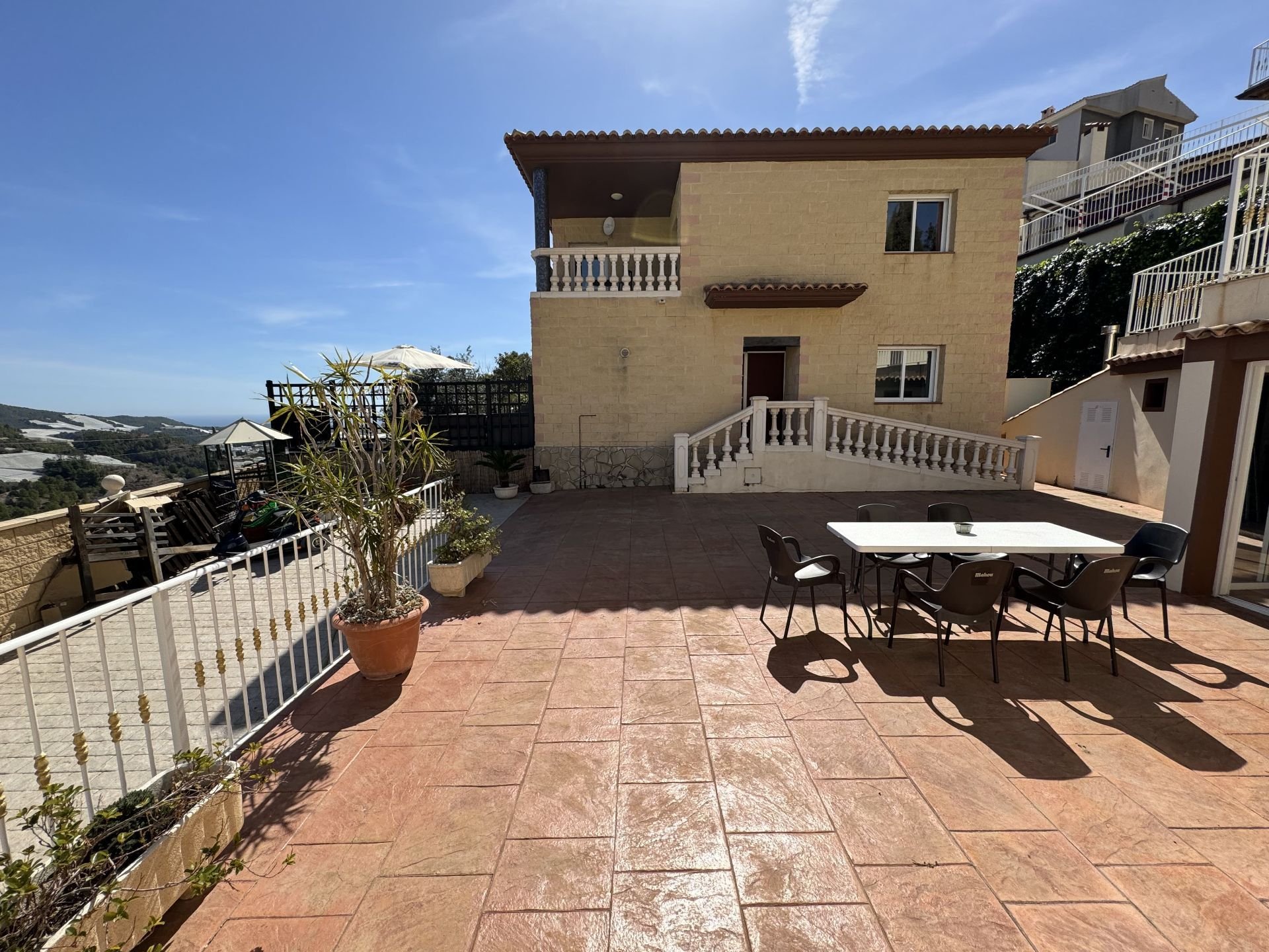 Talo Callosa D'en Sarria, Alicante, Espanja 4 makuuhuonetta, 239 m2 No. 95461