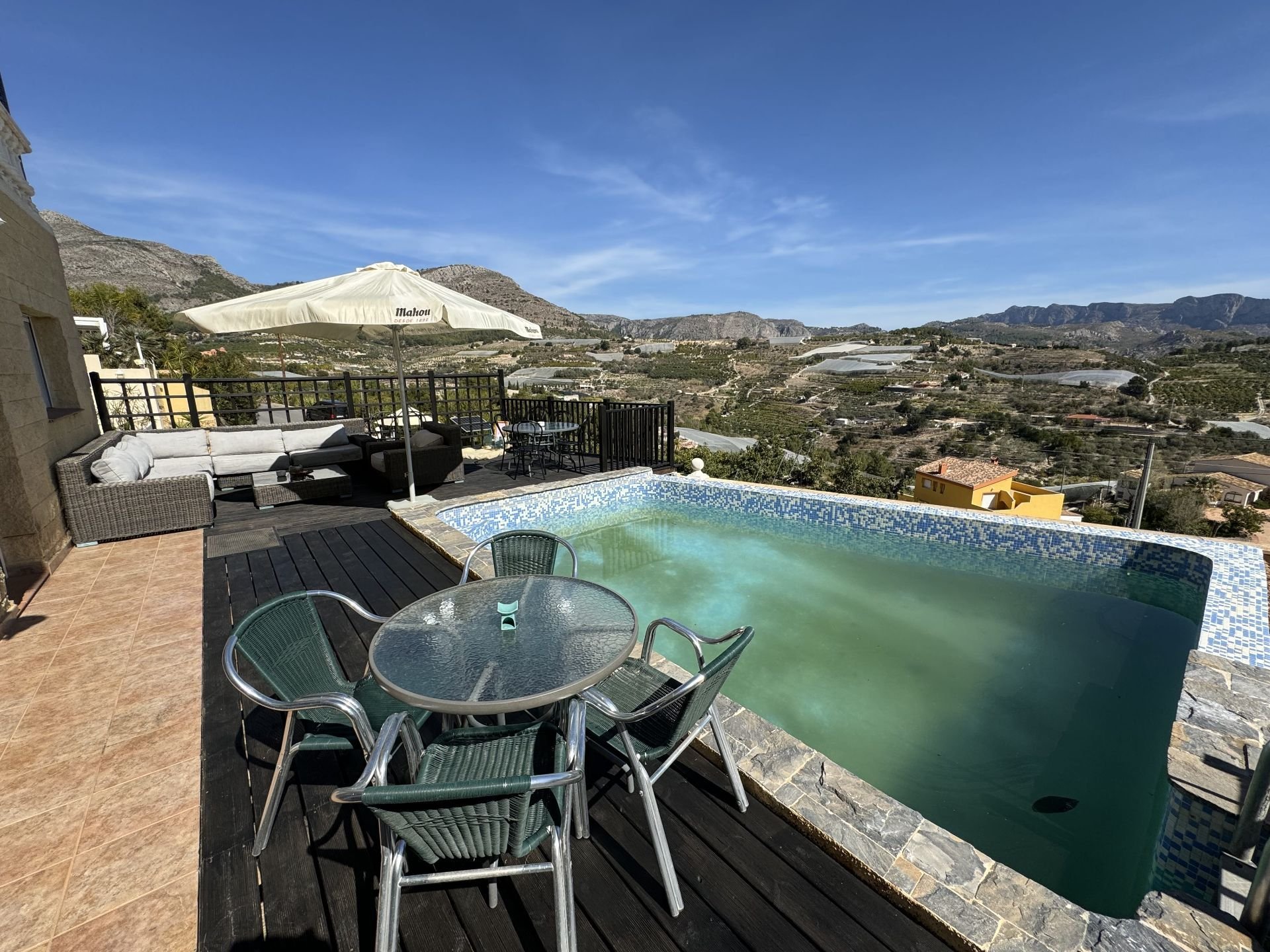 Talo Callosa D'en Sarria, Alicante, Espanja 4 makuuhuonetta, 239 m2 No. 95461