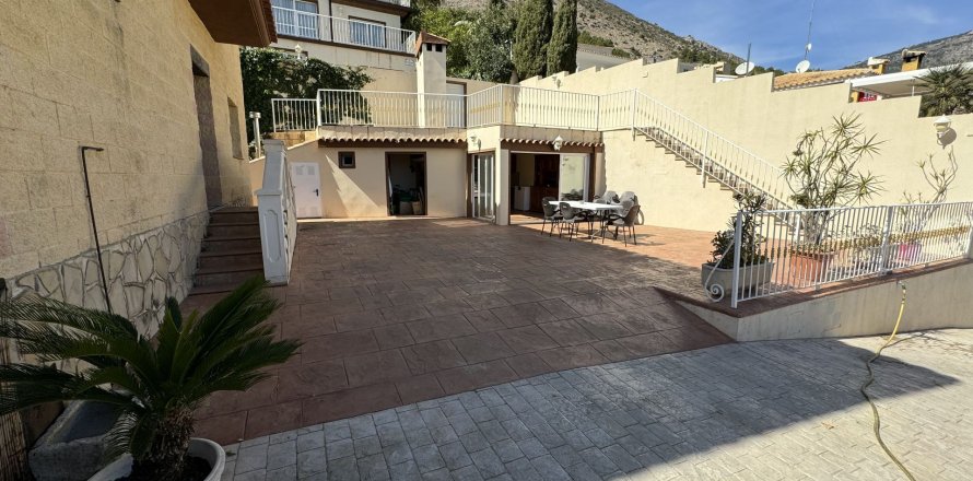Dom w Callosa D'en Sarria, Alicante, Hiszpania 4 sypialnie, 239 mkw. nr 95461