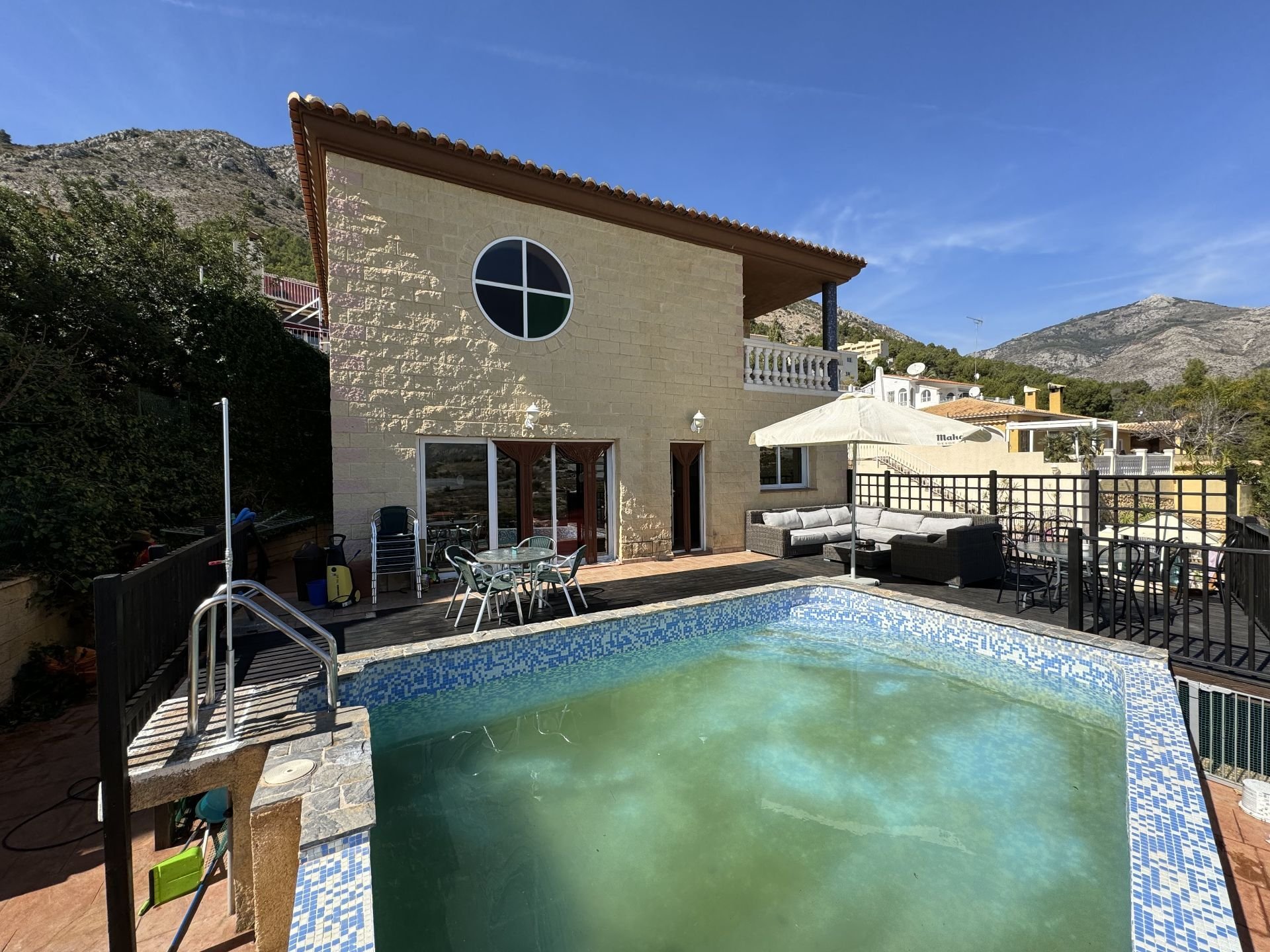 Talo Callosa D'en Sarria, Alicante, Espanja 4 makuuhuonetta, 239 m2 No. 95461