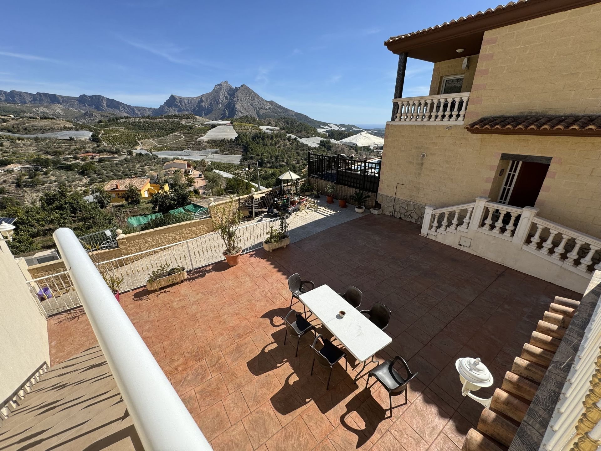 Talo Callosa D'en Sarria, Alicante, Espanja 4 makuuhuonetta, 239 m2 No. 95461