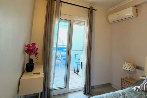 Apartment à vendre à Villajoyosa, Alicante, Espagne, 1 chambre, No. 195456 - photo 17