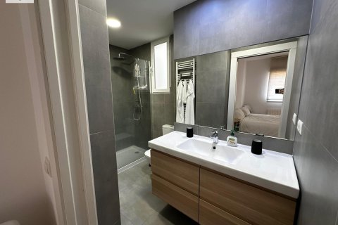 Apartment for rent in Valencia, Spain 2 bedrooms, 190 sq.m. No. 143738 - photo 9