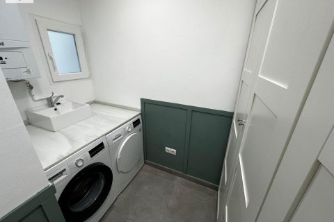 Apartment for rent in Valencia, Spain 2 bedrooms, 190 sq.m. No. 143738 - photo 16