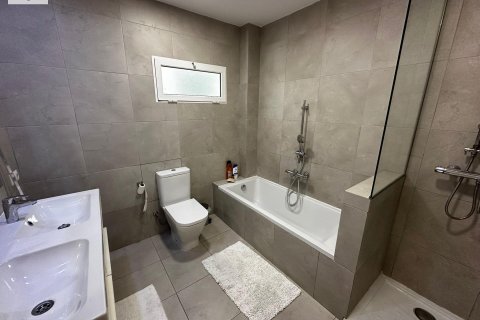 Apartment for rent in Valencia, Spain 2 bedrooms, 190 sq.m. No. 143738 - photo 19