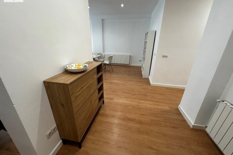 Apartment for rent in Valencia, Spain 2 bedrooms, 190 sq.m. No. 143738 - photo 22