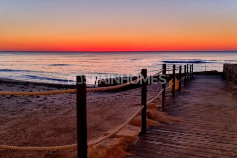 Apartment à vendre à Torrevieja, Alicante, Espagne, 3 chambres, 67 m2 No. 144657 - photo 14