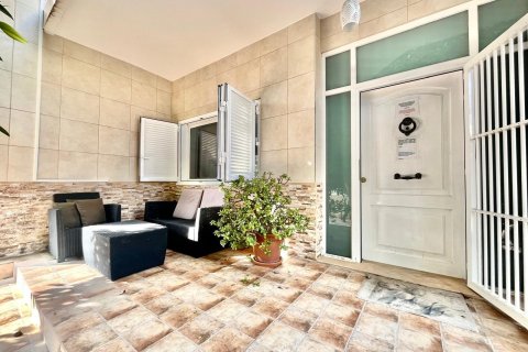 Villa en venta en Torrevieja, Alicante, España 4 dormitorios, 291 m2 No. 144661 - foto 18