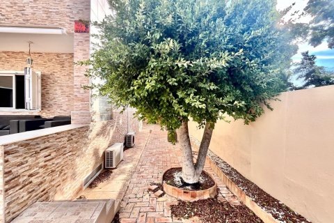 Villa en venta en Torrevieja, Alicante, España 4 dormitorios, 291 m2 No. 144661 - foto 15