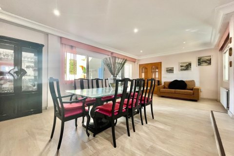 Villa en venta en Torrevieja, Alicante, España 4 dormitorios, 291 m2 No. 144661 - foto 22