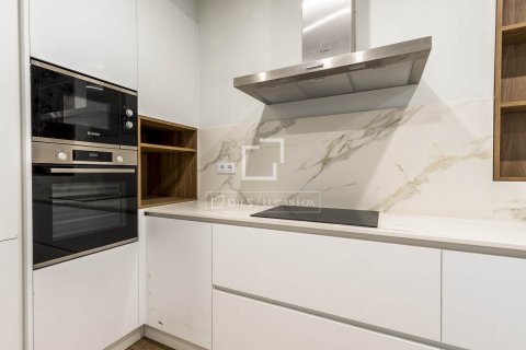 Apartment à vendre à Barcelona, Espagne, 3 chambres, 126 m2 No. 168318 - photo 12