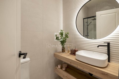 Apartamento en venta en Barcelona, España 4 dormitorios, 168 m2 No. 168321 - foto 21