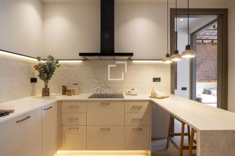 Apartamento en venta en Barcelona, España 4 dormitorios, 168 m2 No. 168321 - foto 18