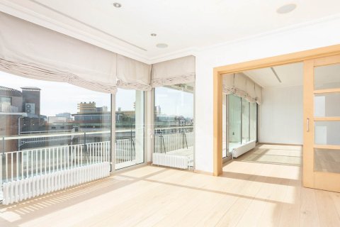 Penthauss pārdošanā Barcelona, Spānijā 3 istabas, 240 m2 Nr. 168320 - attēls 3