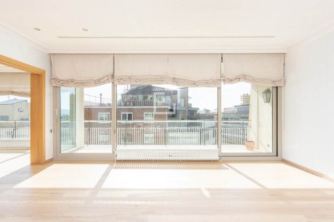 Penthauss pārdošanā Barcelona, Spānijā 3 istabas, 240 m2 Nr. 168320 - attēls 2