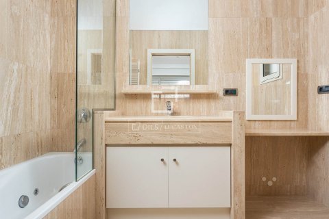 Penthauss pārdošanā Barcelona, Spānijā 3 istabas, 240 m2 Nr. 168320 - attēls 26