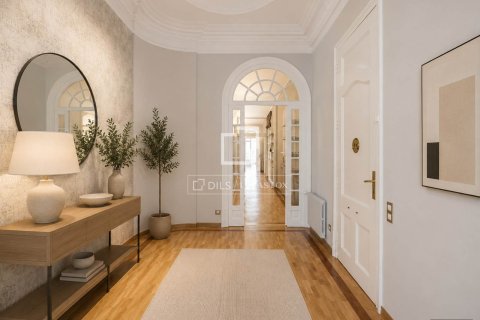 Apartament w Barcelona, Hiszpania 5 sypialni, 217 mkw. nr 168319 – zdjęcie 29