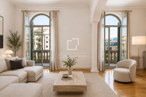 Apartament w Barcelona, Hiszpania 5 sypialni, 217 mkw. nr 168319 – zdjęcie 28
