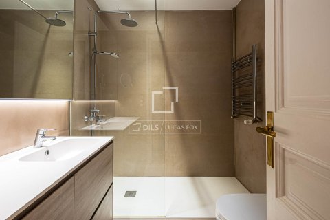 Apartment à vendre à Barcelona, Espagne, 5 chambres, 217 m2 No. 168319 - photo 25