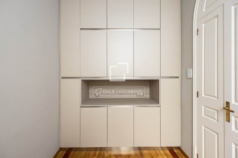 Apartment à vendre à Barcelona, Espagne, 5 chambres, 217 m2 No. 168319 - photo 12