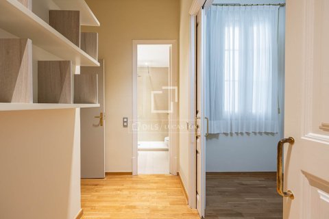 Apartment à vendre à Barcelona, Espagne, 5 chambres, 217 m2 No. 168319 - photo 24