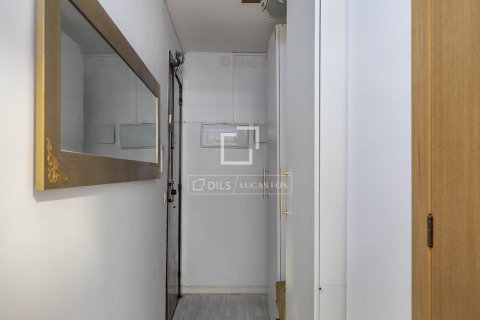 Продажа квартиры в Барселона, Испания 4 спальни, 88м2 №168324 - фото 16