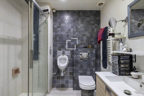 Продажа квартиры в Барселона, Испания 4 спальни, 88м2 №168324 - фото 7