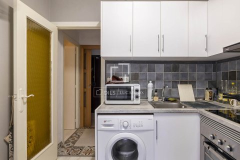 Продажа квартиры в Барселона, Испания 4 спальни, 88м2 №168324 - фото 12