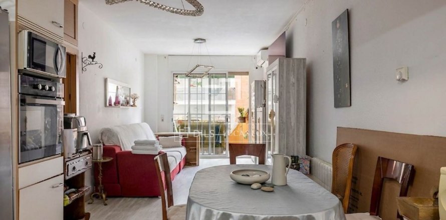 Квартира в Барселона, Испания 4 спальни, 88м2 №168324