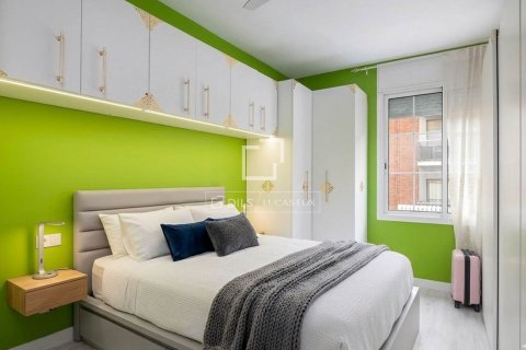 Продажа квартиры в Барселона, Испания 4 спальни, 88м2 №168324 - фото 8