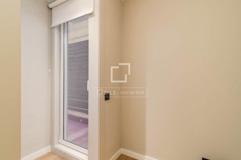 Wohnung zum Verkauf in Barcelona, Spanien 3 Schlafzimmer, 91 m2 Nr. 168322 - Foto 14
