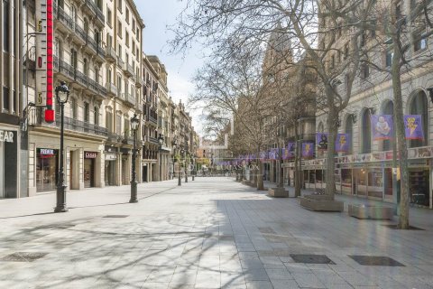 Apartment for sale in Barcelona, Spain 2 bedrooms, 77 sq.m. No. 168323 - photo 19