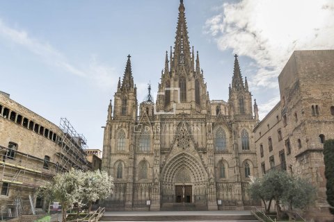 Apartment for sale in Barcelona, Spain 2 bedrooms, 77 sq.m. No. 168323 - photo 13