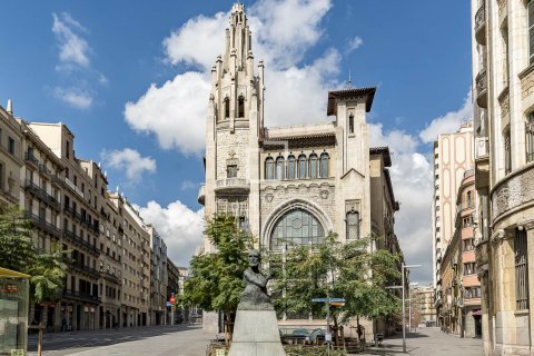 Apartment for sale in Barcelona, Spain 2 bedrooms, 77 sq.m. No. 168323 - photo 20