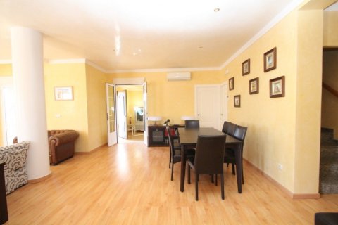 Villa pārdošanā Cabo Roig, Alicante, Spānijā 5 istabas, 440 m2 Nr. 165364 - attēls 8