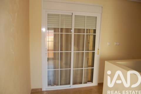 Kaupunkipientalo myytävänä San Pedro del Pinatar, Murcia, Espanja, 4 makuuhuonetta, 119 m2 No. 152609 - kuva 23