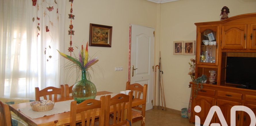 Kaupunkipientalo San Pedro del Pinatar, Murcia, Espanja 4 makuuhuonetta, 119 m2 No. 152609